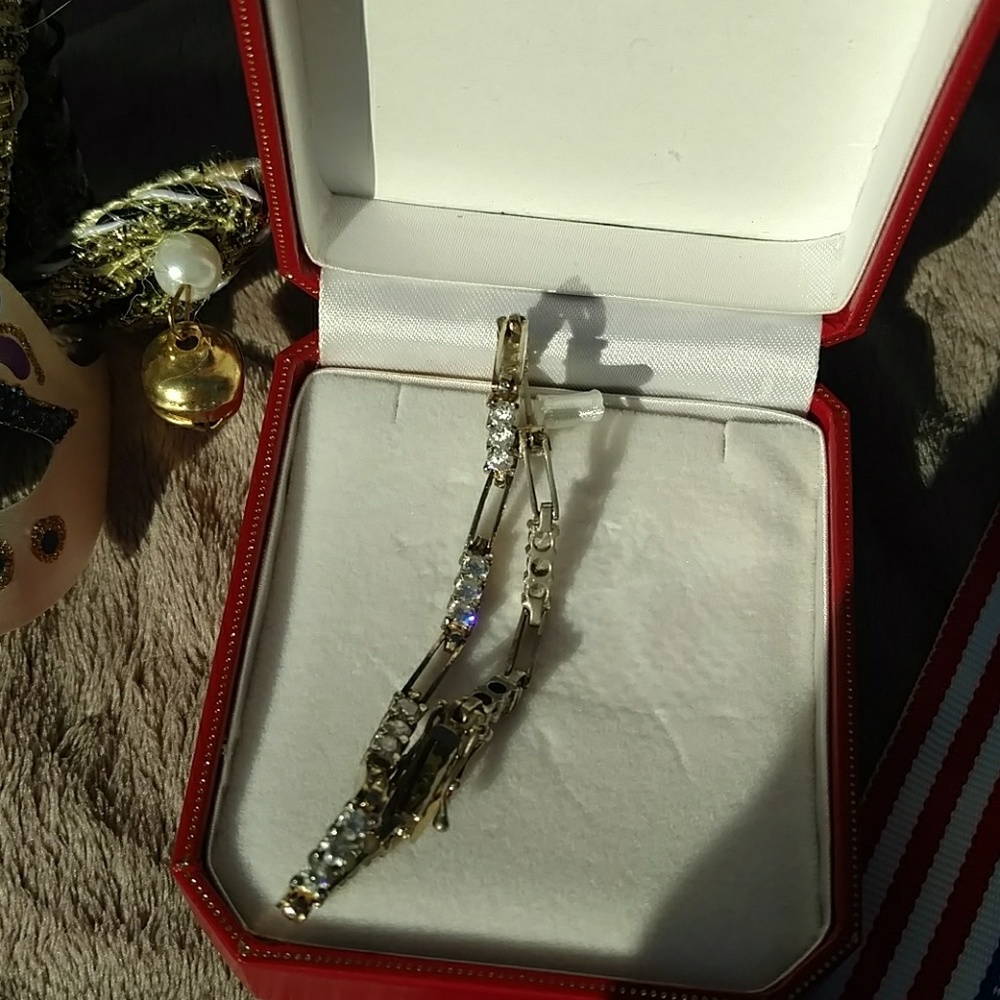 Vintage bracelet gold tone CZ.